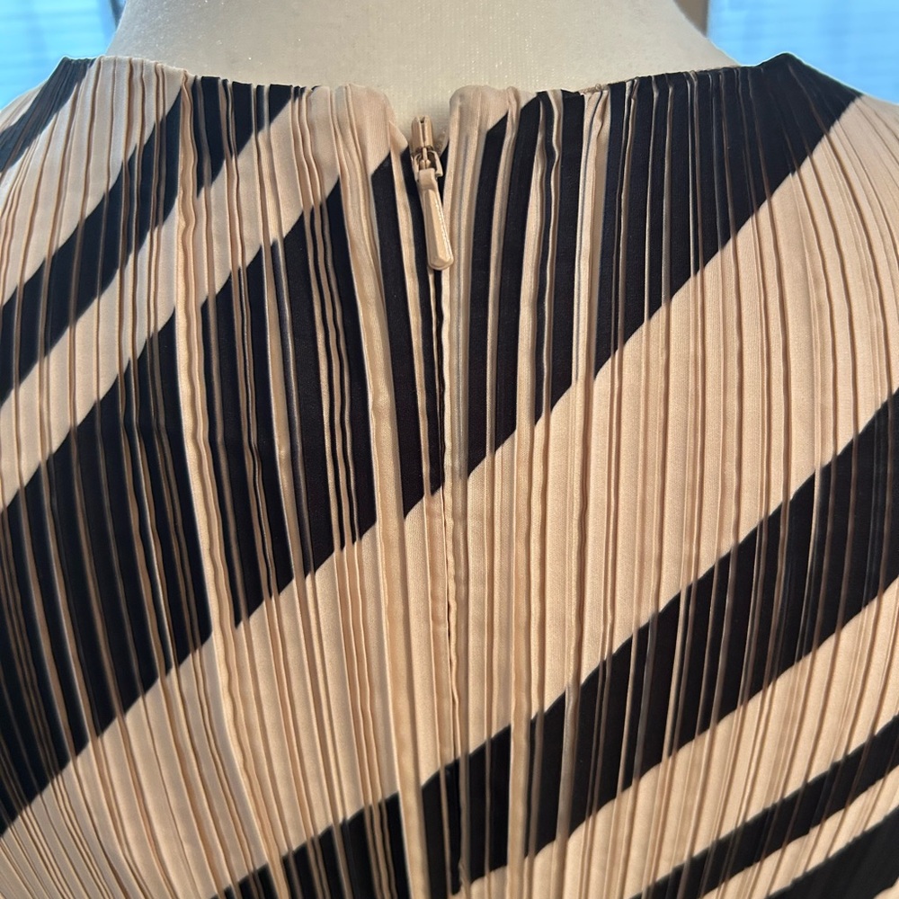 Lela Rose Size 12 Sheath Dress Black and Cream Diagonal Stripe V-Neck Midi NWT - Picture 9 of 16